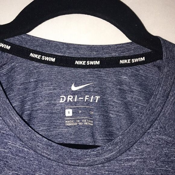 Nike Swim Dri-Fit Men's UPF 40+ Short Sleeve Gray Swim Top T-Shirt Size S NWOT - Picture 5 of 8
